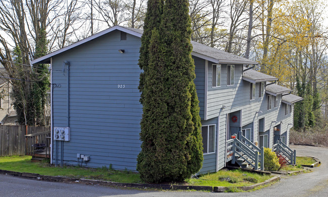 923 E Marine View Dr in Everett, WA - Foto de edificio - Building Photo