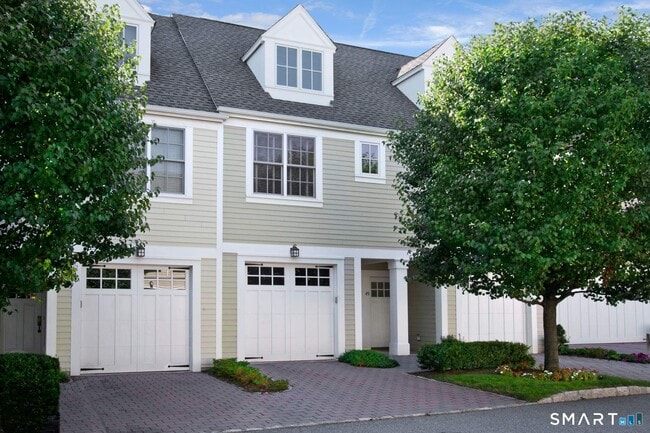 property at 77 Havemeyer Ln