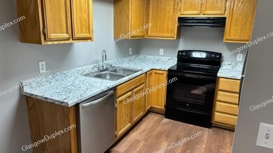 106 Olivia Dr in Glasgow, KY - Building Photo - Building Photo