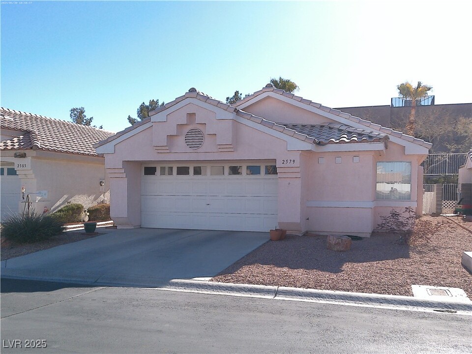 2579 Parker James Ave in Henderson, NV - Building Photo