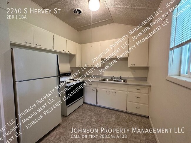 2240 S Hervey St in Boise, ID - Foto de edificio - Building Photo