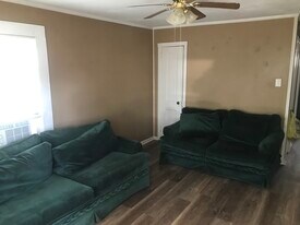 1204 Desmond St in Kinston, NC - Building Photo