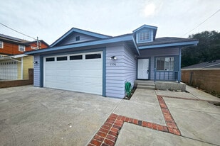 7556 Thousand Oaks Dr in Tujunga, CA - Building Photo