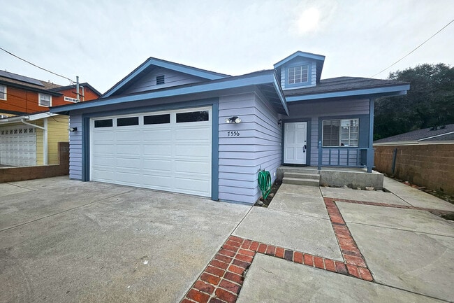 7556 Thousand Oaks Dr