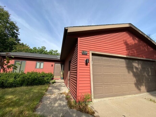 property at 1316 Southview Cir