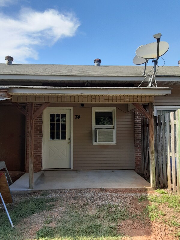 74 W Hill St Rentals in Commerce, GA