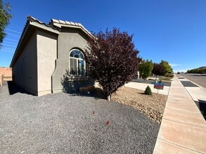 4133 Mountain Trail Loop NE in Rio Rancho, NM - Building Photo - Building Photo