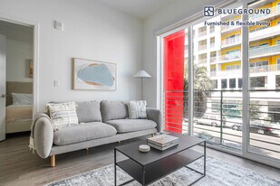 760 Serrano Ave in Los Angeles, CA - Building Photo