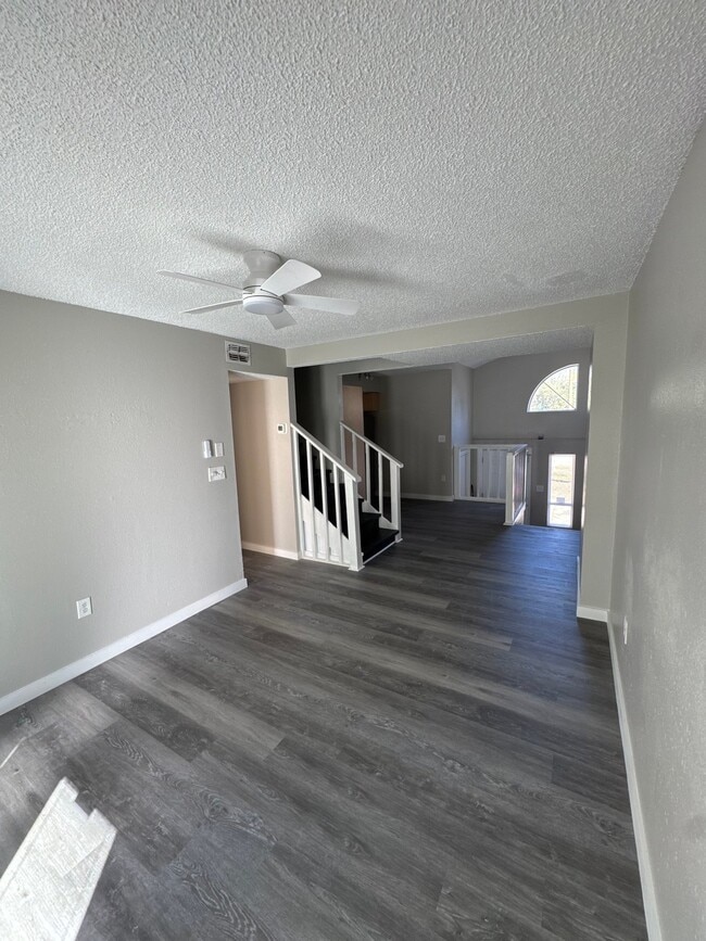 7023 Oakwood Dr in New Port Richey, FL - Building Photo - Building Photo