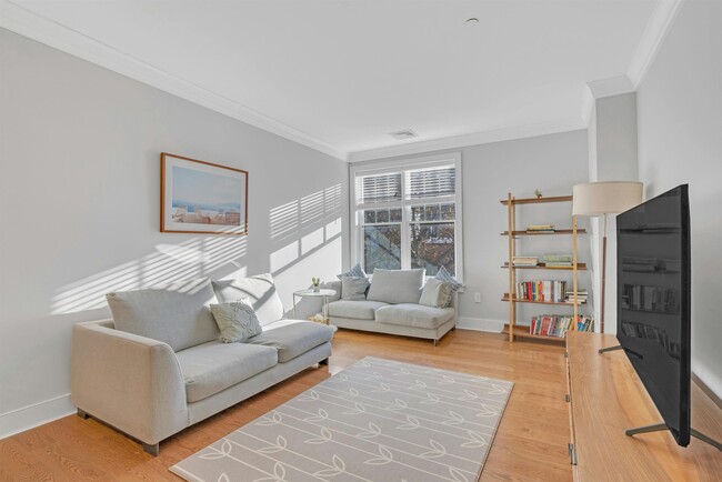 28 Bright St in Jersey City, NJ - Building Photo - Building Photo