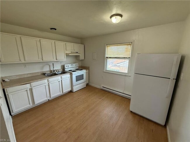 801 Randolph St, Unit D in Portsmouth, VA - Building Photo - Building Photo