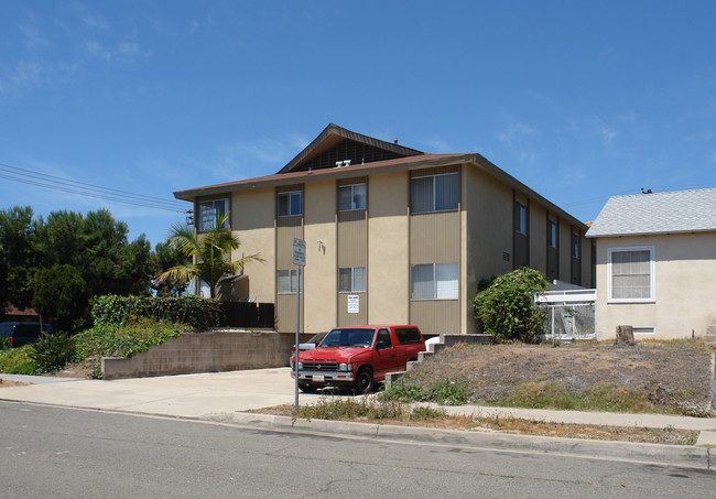 1502 Thomas Ave in San Diego, CA - Building Photo - Building Photo