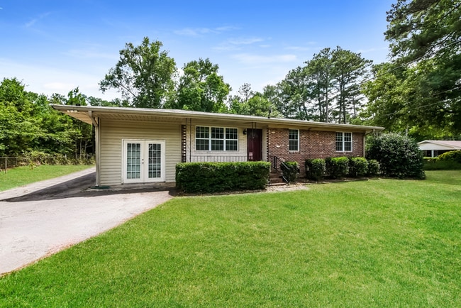 195 Greenway Dr