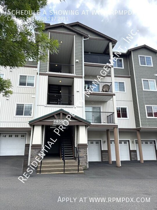 11830 NW Holly Springs Ln in Portland, OR - Foto de edificio