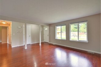 4804 196th Pl NE-Unit -1 in Arlington, WA - Building Photo - Building Photo