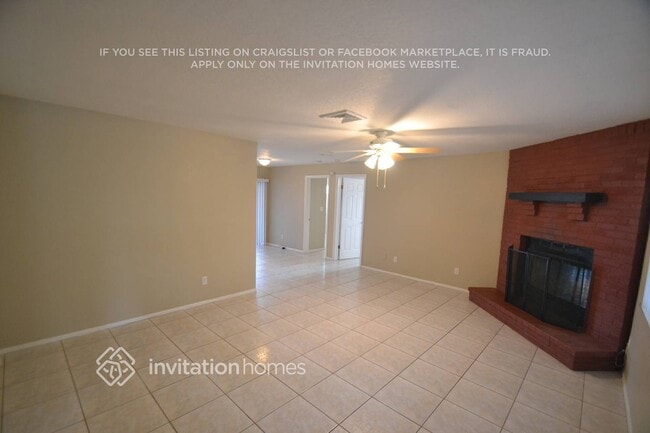 130 NE Madison Cir N in St. Petersburg, FL - Building Photo - Building Photo