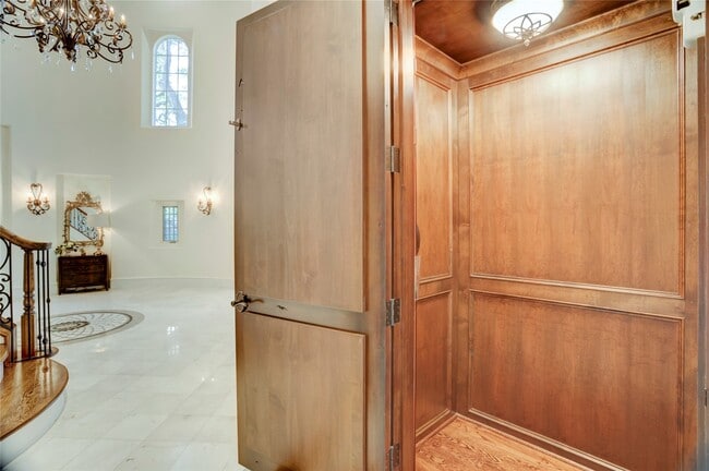 5015 Jason St in Houston, TX - Building Photo - Building Photo