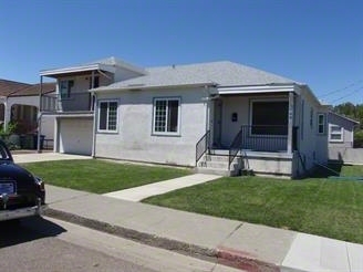 148 N 3rd St in Rio Vista, CA - Foto de edificio