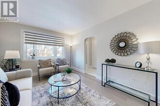 47 Amsterdam Ave in Toronto, ON - Building Photo - Building Photo