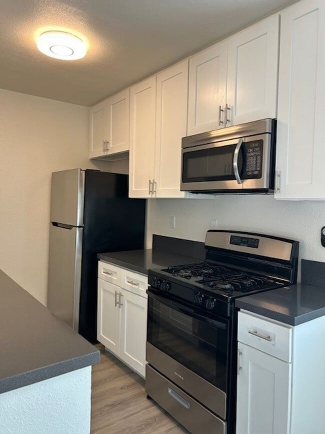 145 Canton St. #11 in Long Beach, CA - Building Photo - Building Photo