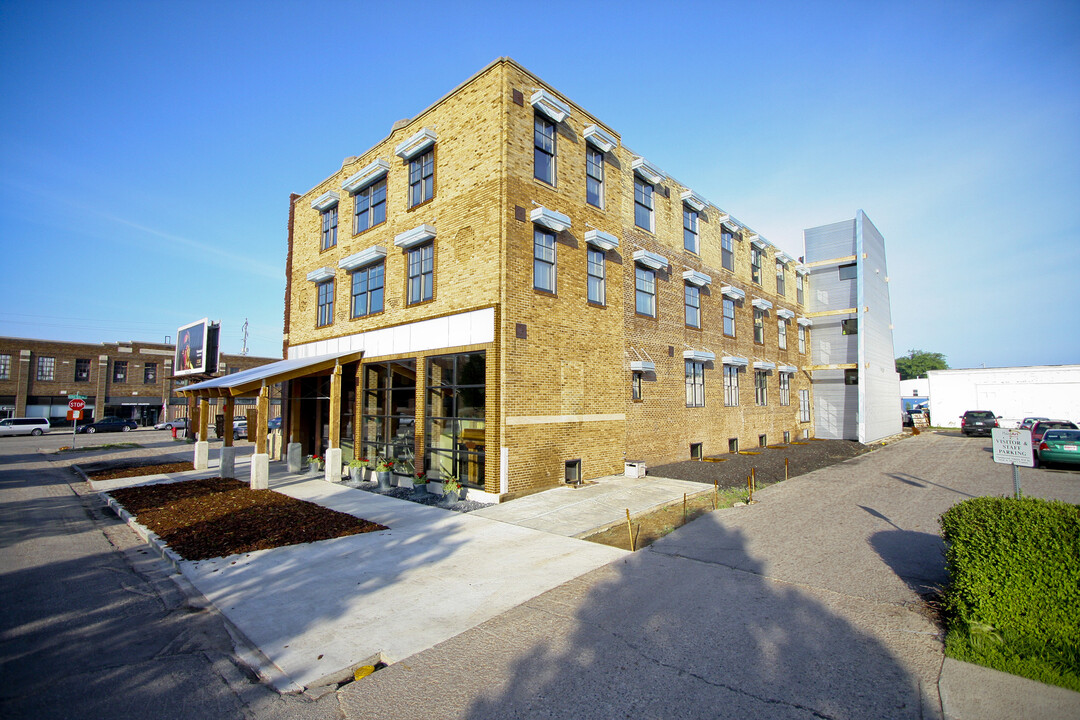 8 7th Street Flats in Fargo, ND - Building Photo