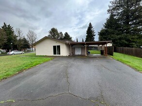 16780 SW 12th St in Sherwood, OR - Building Photo - Building Photo