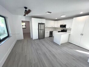 2645 SE 1st Ct in Pompano Beach, FL - Building Photo - Building Photo