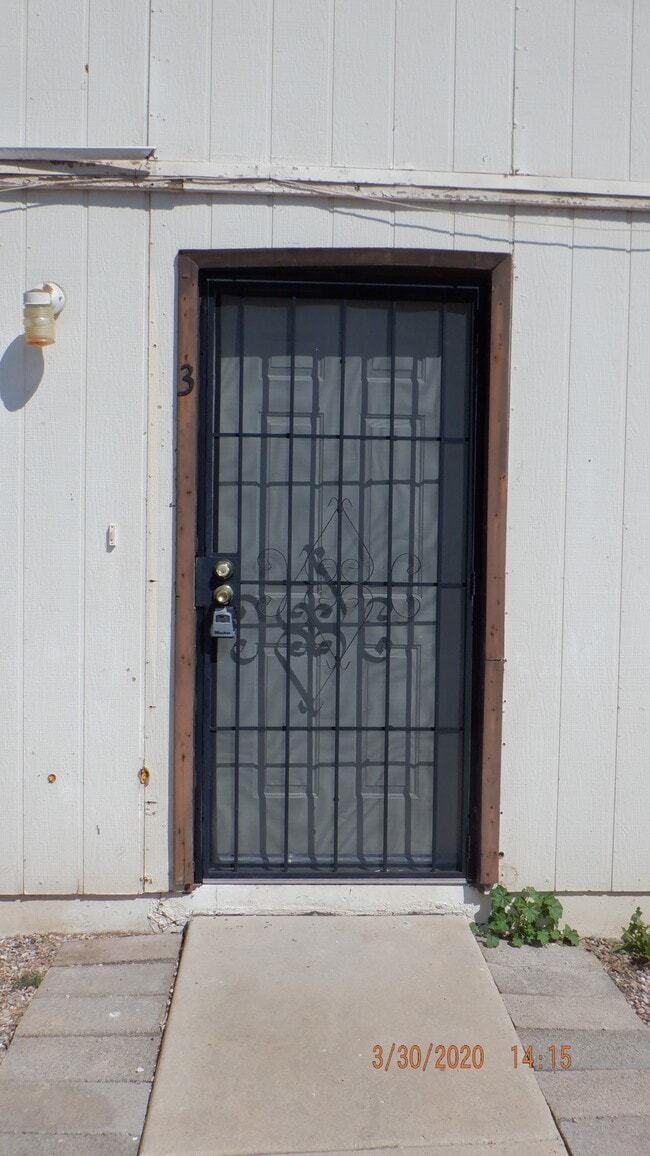 504 E Montebello Ave, Unit 3, Unit 3