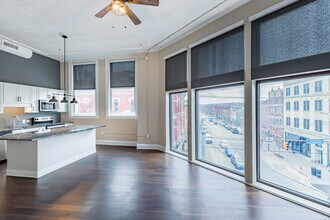 The Revival on Carson in Pittsburgh, PA - Foto de edificio - Interior Photo