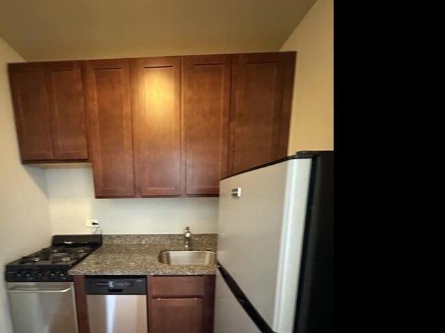 property at 1164 N Dearborn St