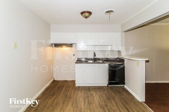 1769 Sugarloaf St in Memphis, TN - Foto de edificio - Building Photo