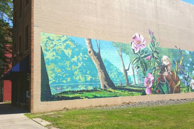 152 W Main St, Unit C3 in Bloomsburg, PA - Foto de edificio - Building Photo