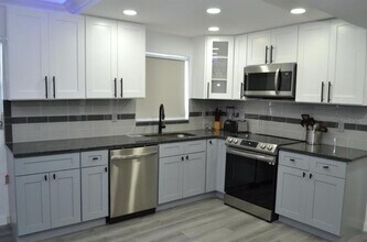 3675 Gulf Blvd in St Pete Beach, FL - Building Photo - Building Photo