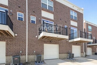 10 N Center St in Springfield, OH - Building Photo - Building Photo