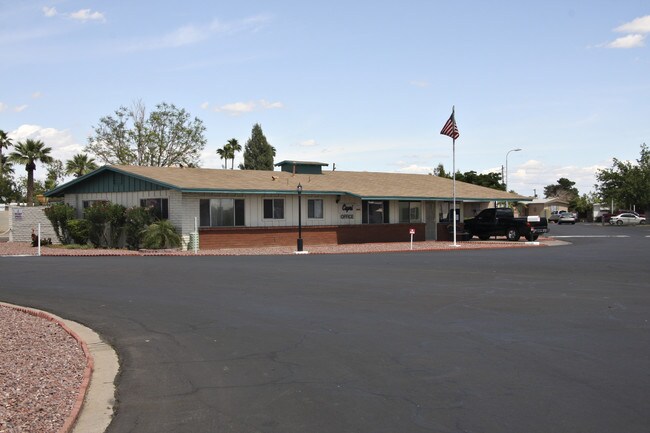 Capri Mobile Home Park in Phoenix, AZ - Building Photo - Building Photo