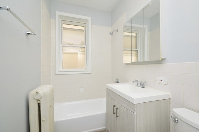 9110 Keating Ave in Skokie, IL - Building Photo - Building Photo