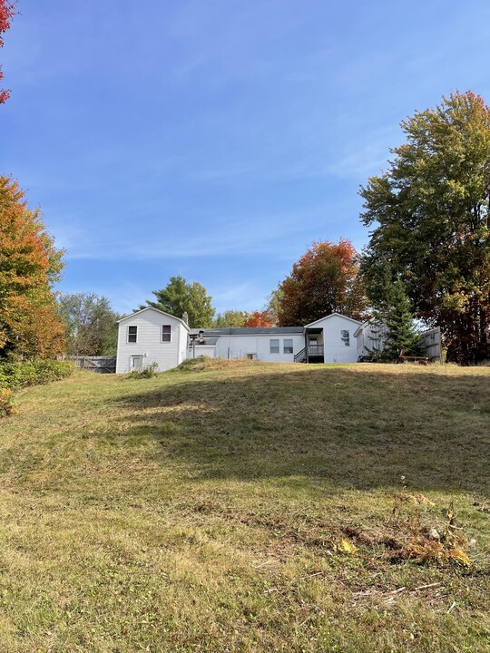 1096 Cardville Rd in Greenbush, ME - Foto de edificio