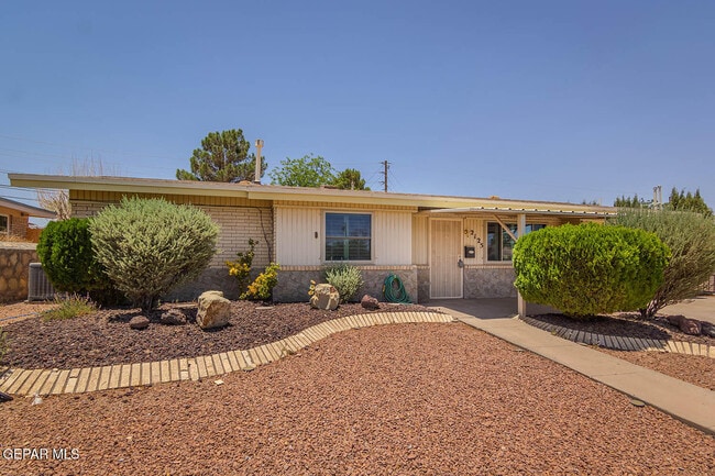 2125 Pacheco Dr in El Paso, TX - Building Photo - Building Photo