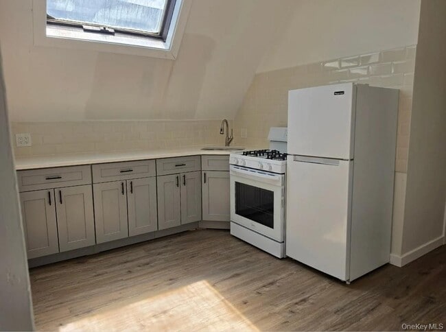property at 534 NY-32