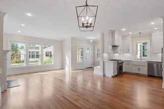 1 Saw Mill Cir in Manchester by the Sea, MA - Building Photo - Building Photo