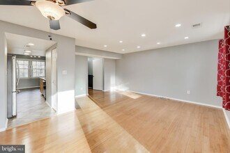 5769 Yellowrose Ct in Columbia, MD - Building Photo - Building Photo