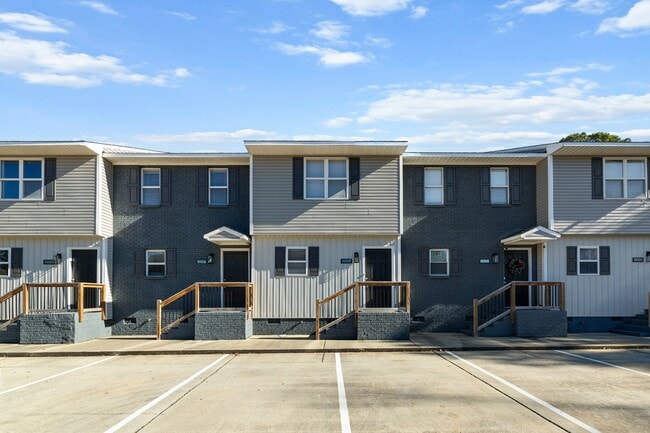 365 E Williams St in Angier, NC - Building Photo - Building Photo