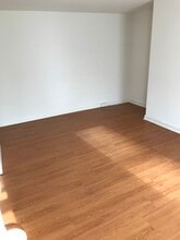 15 West Burlington Street, Unit 401 in Bordentown, NJ - Building Photo - Building Photo