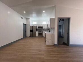 10704 Paradise Point Dr in Las Vegas, NV - Building Photo - Building Photo