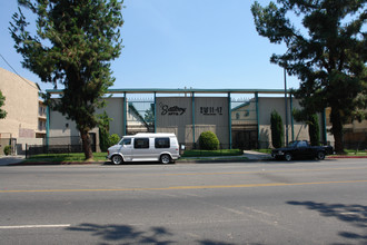 Saticoy Apartments in Canoga Park, CA - Building Photo - Building Photo