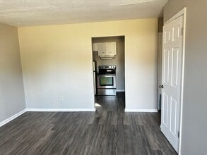 3490 Trabue Rd in Columbus, OH - Building Photo - Building Photo