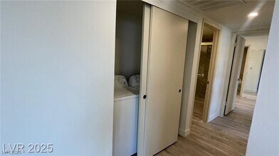 1701 E Katie Ave in Las Vegas, NV - Building Photo - Building Photo