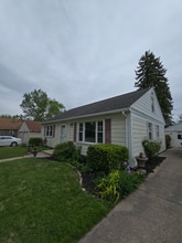 1615 Lenore Ave in Lansing, MI - Building Photo - Building Photo