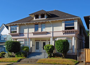 718-720 N L St in Tacoma, WA - Foto de edificio - Building Photo