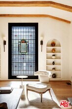 6677 Maryland Dr in Los Angeles, CA - Building Photo - Building Photo